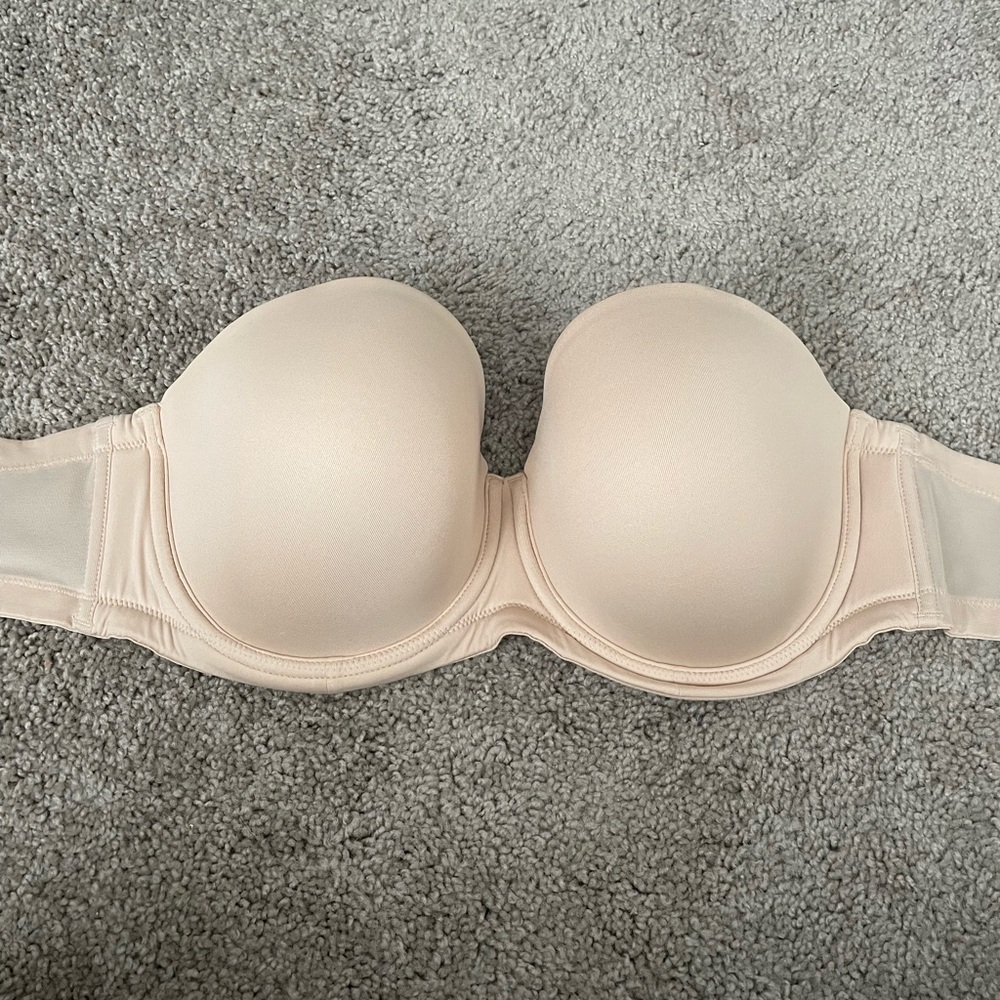 Wacoal Red Carpet Strapless in Sand 34G EUC - Picture 2 of 3